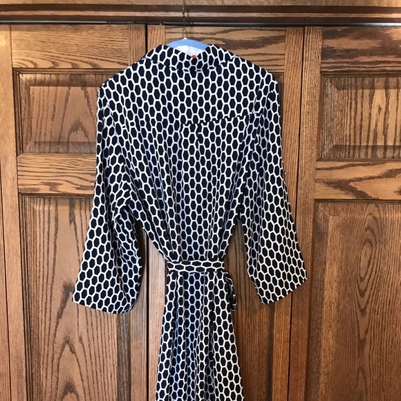 Women’s dress - Picture 3 of 3